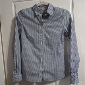 Banana Republic tailored non iron button-up size 2 petite women's